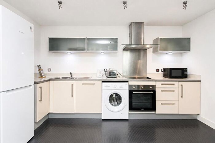 2 Bedroom Flat To Rent In South Fifth Street, Milton Keynes, MK9