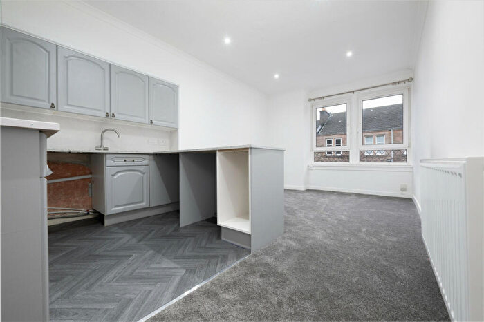 2 Bedroom Flat To Rent In Sharp Street, Gourock, PA19