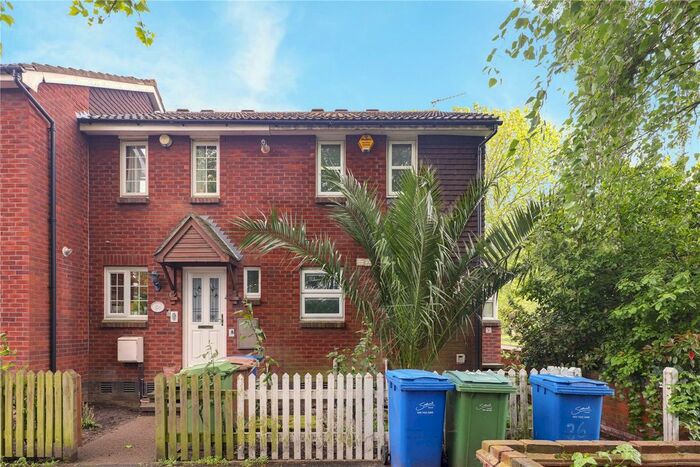 2 Bedroom Detached House To Rent In Lavender Road, London, SE16