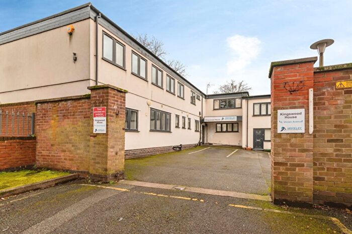 2 Bedroom Apartment For Sale In Vivian Avenue, Nottingham, NG5