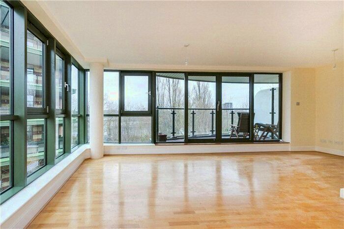 2 Bedroom Flat To Rent In Brasenose Drive, Barnes, SW13