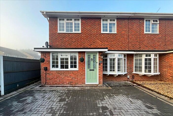 3 Bedroom Semi-Detached House For Sale In Gresham Way, Frimley Green, GU16