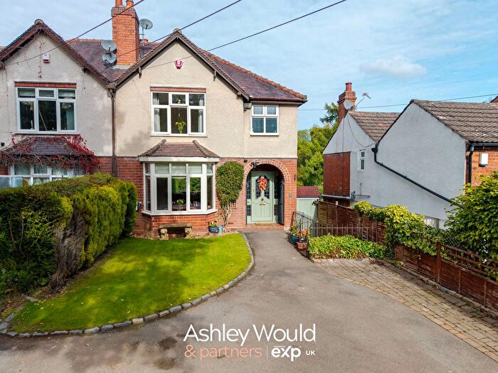 3 Bedroom Semi-Detached House For Sale In Warren Lane, Lickey, Birmingham, B45