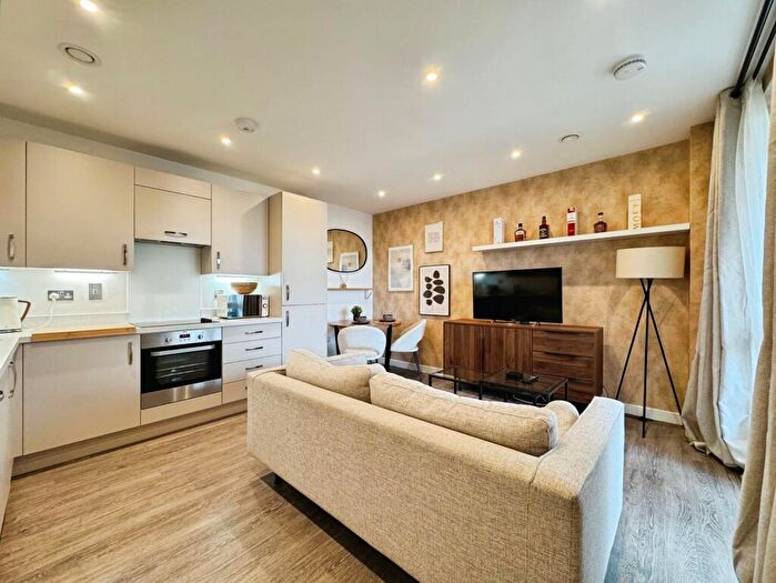 1 Bedroom Flat For Sale In Medawar Drive, Callow House, NW7