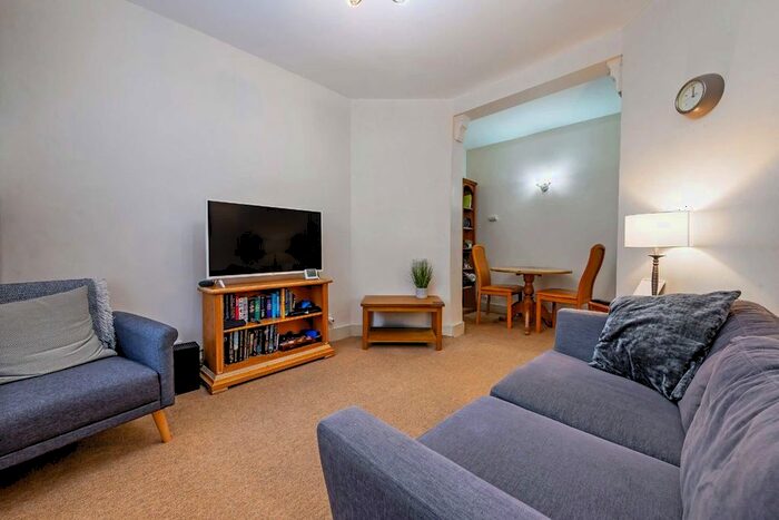 1 Bedroom Flat For Sale In Sandwich Street, London, WC1H