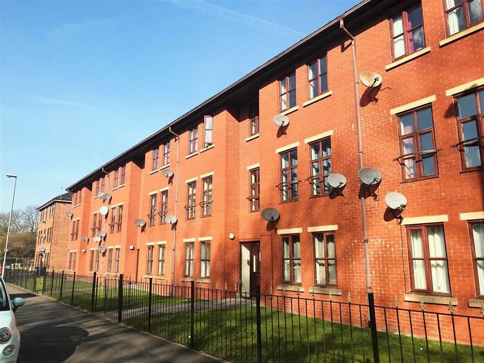 2 Bedroom Flat To Rent In Hudson Court, Ardwick Green North, Manchester, M12