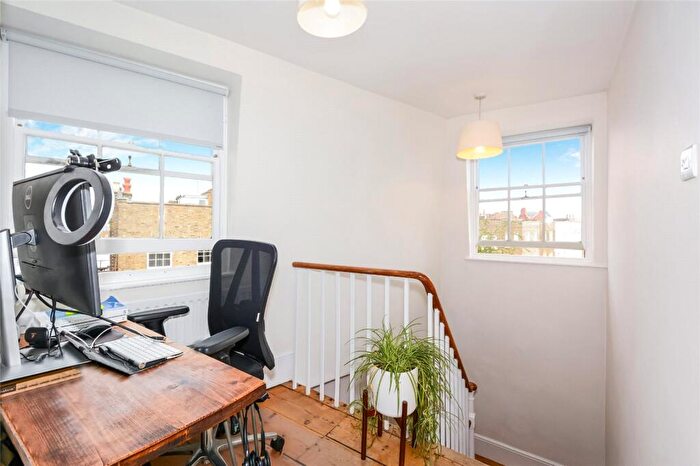 2 Bedroom Flat To Rent In Barnsbury Road, Barnsbury, N1