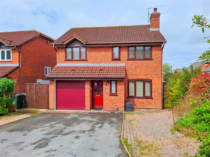 4 Bedroom Detached House For Sale In Western Hill Close, Astwood Bank, Redditch, B96