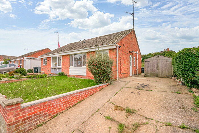 2 Bedroom Semi-Detached House For Sale In Wroxall Drive In Grantham, NG31