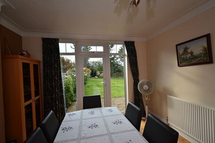 5 Bedroom End Of Terrace House To Rent In Pinner, HA5