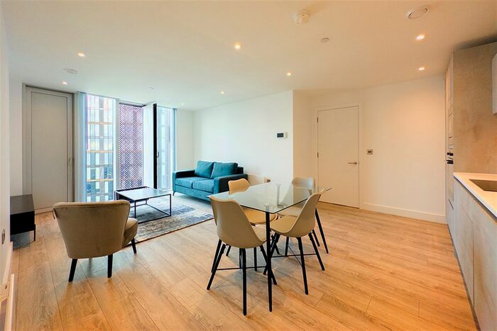 2 Bedroom Flat To Rent In The Blade, Silvercroft Street, Manchester, M15