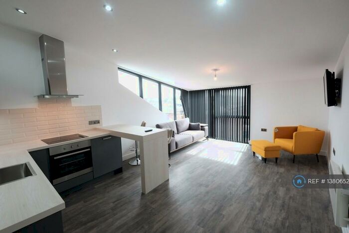 2 Bedroom Penthouse To Rent In Church Court, Preston, PR1