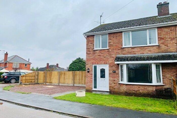 3 Bedroom Property To Rent In Riverway, Boston, PE21