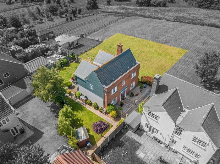 5 Bedroom Detached House For Sale In Ashingdon Heights, Rochford, SS4