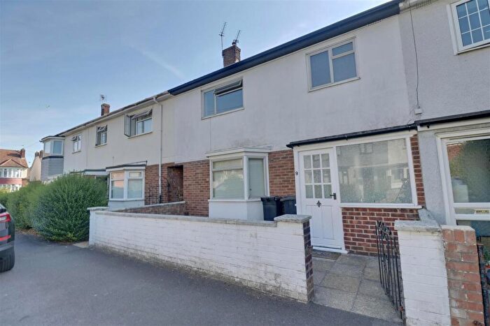 3 Bedroom Terraced House For Sale In Invergordon Avenue, Drayton, Portsmouth, PO6