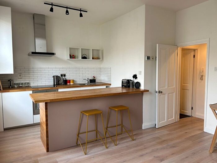 1 Bedroom Flat To Rent In Graham Road, London, E8