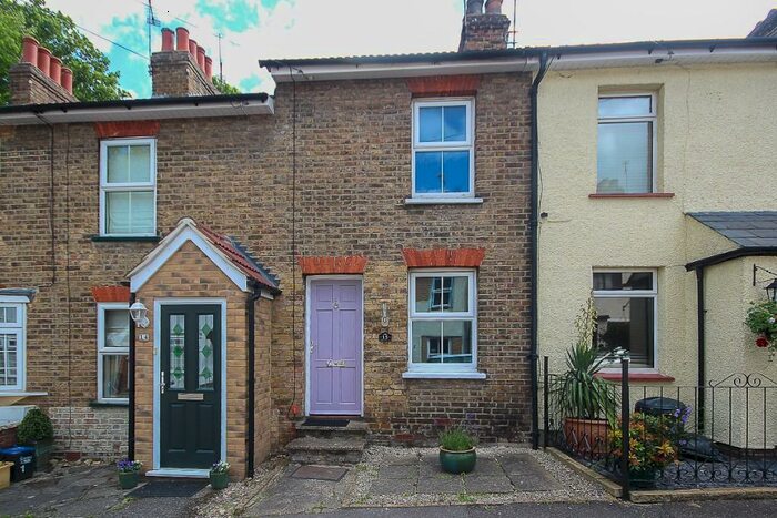 2 Bedroom Cottage To Rent In Sussex Road, Brentwood, Essex, CM14