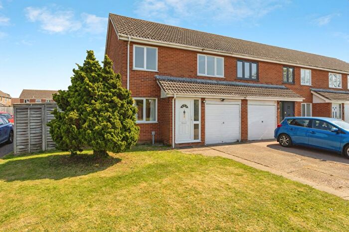 3 Bedroom End Of Terrace House For Sale In Pine Court, Attleborough, Norfolk, NR17