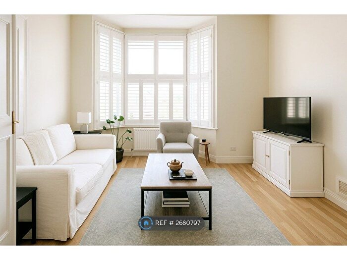 1 Bedroom Flat To Rent In Carminia Road, London, SW17