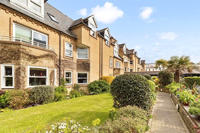 1 Bedroom Retirement Property For Sale In West Street Worthing, BN11