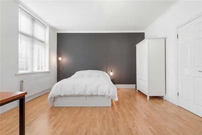 1 Bedroom Studio To Rent In Chiswick High Road, London, W4