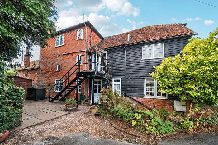1 Bedroom Flat To Rent In Runfold St. George, Badshot Lea, Farnham, GU10