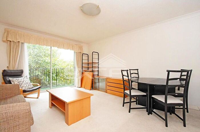 1 Bedroom Apartment For Sale In Priory Road, West Hampstead, NW6