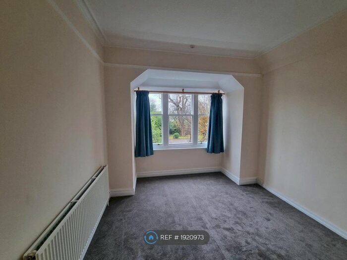 2 Bedroom Flat To Rent In Madeira Park, Tunbridge Wells, TN2