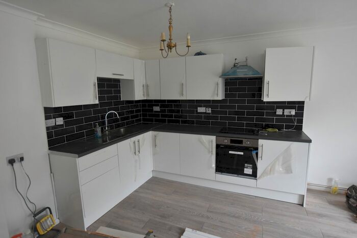 5 Bedroom Maisonette To Rent In Lampeter Square, London, W6