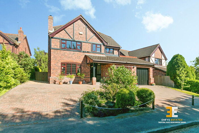 4 Bedroom Detached House For Sale In Y Bryn, Glan Conwy, LL28