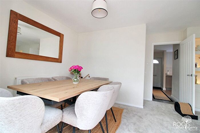3 Bedroom Semi-Detached House For Sale In Ilkley Way, Thatcham, RG19