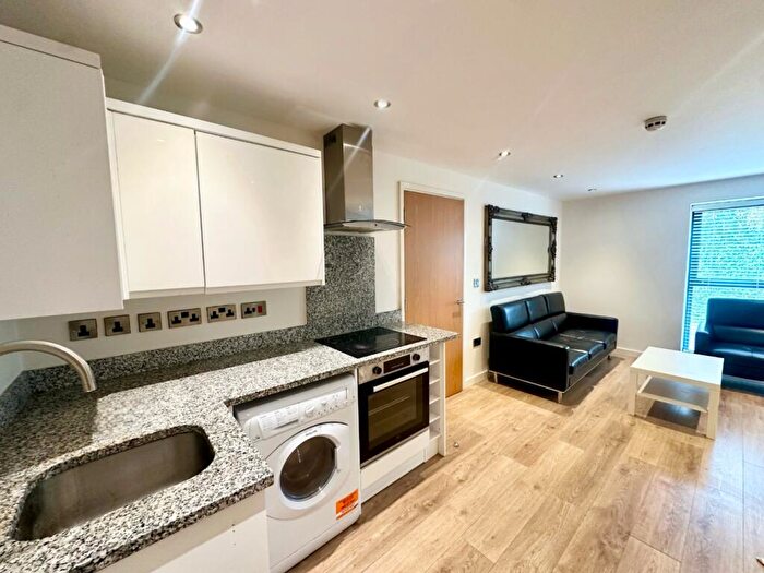 2 Bedroom Apartment To Rent In Bridgford Road, West Bridgford, Nottingham, NG2