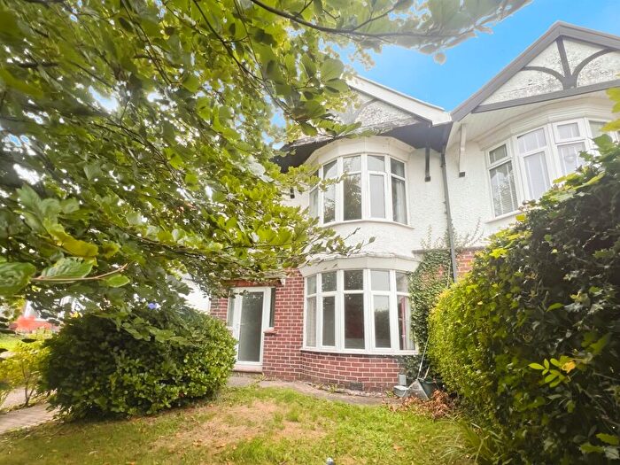 3 Bedroom Semi-Detached House For Sale In Cromwell Avenue, Neath, SA10