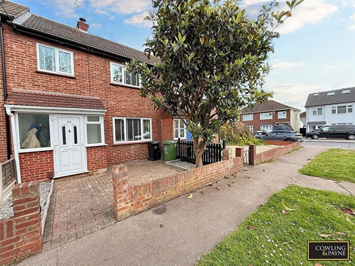3 Bedroom Terraced House For Sale In Bridge Road, Wickford, SS11