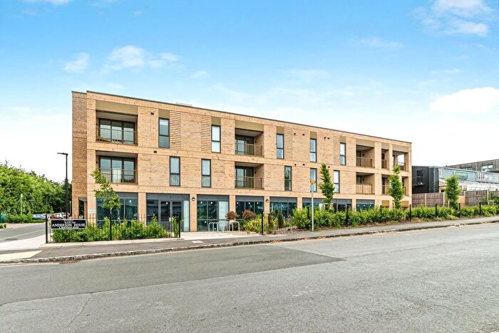 2 Bedroom Flat For Sale In Newtown Road, Henley-On-Thames, Oxfordshire, RG9