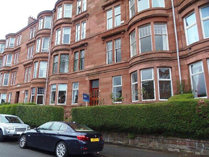2 Bedroom Flat To Rent In Tassie Street, Shawlands, Glasgow, G41
