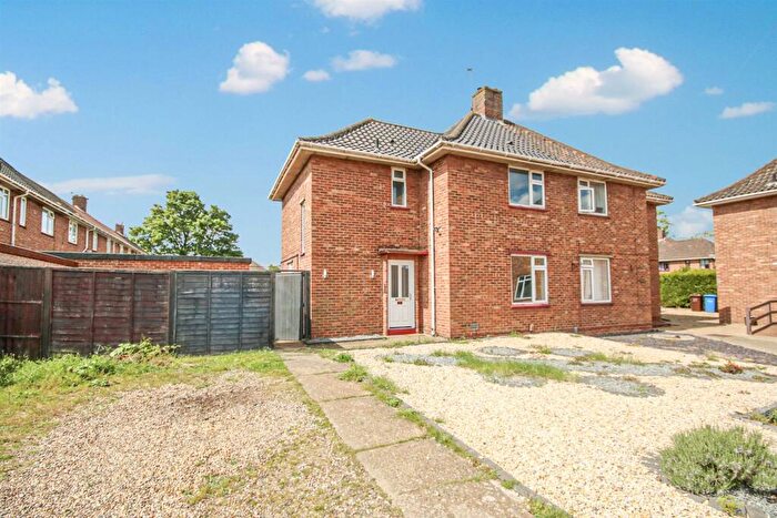3 Bedroom Semi-Detached House For Sale In Sotherton Road, Norwich, NR4