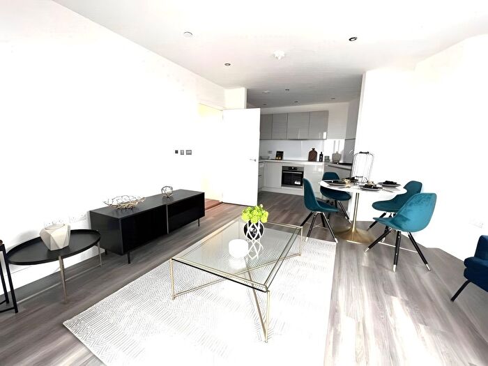 2 Bedroom Flat To Rent In Ashwell House, Merrick Road, Southall, UB2