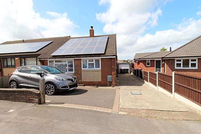 2 Bedroom Bungalow For Sale In Derwent Crescent, Brinsworth, Rotherham, S60
