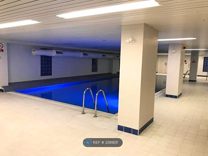 1 Bedroom Flat To Rent In Gainsborouugh House, London, E14