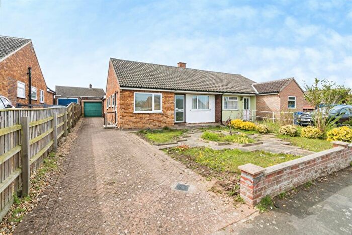 3 Bedroom Semi-Detached Bungalow For Sale In Tower Mill Road, Bungay, NR35