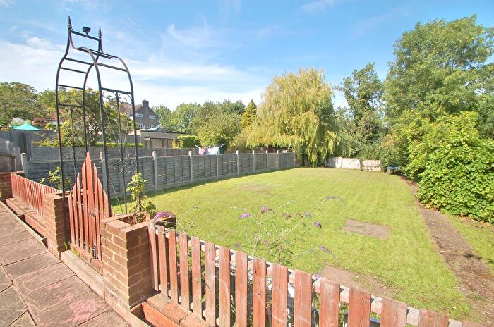 3 Bedroom Detached House To Rent In Sussex Road, Carshalton, Surrey, SM5