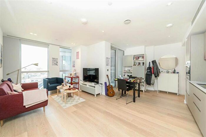 1 Bedroom Flat For Sale In City Road, Old Street, EC1V