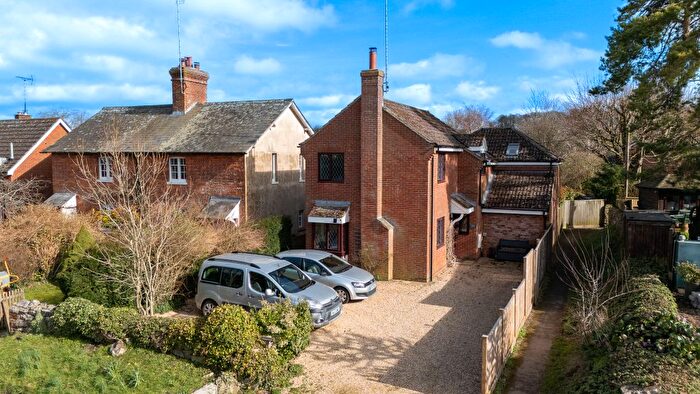 4 Bedroom Detached House For Sale In Forge Lane, Marlborough, SN8