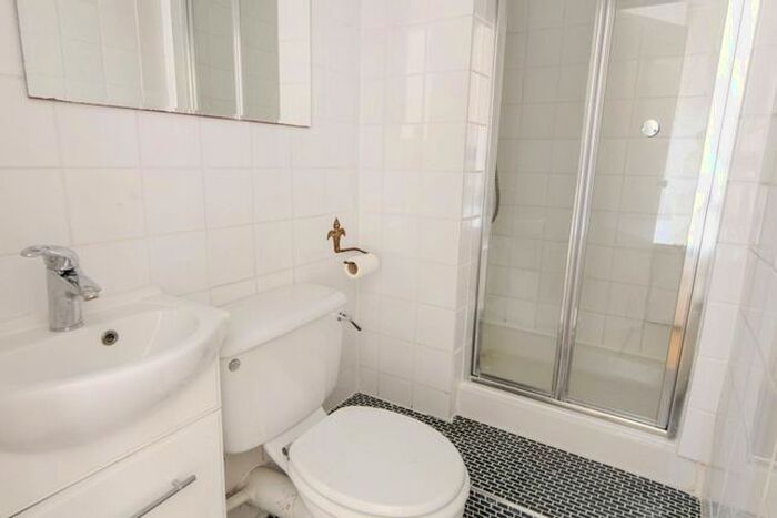 1 Bedroom Flat To Rent In Wilton Grove, Wimbledon, London, SW19