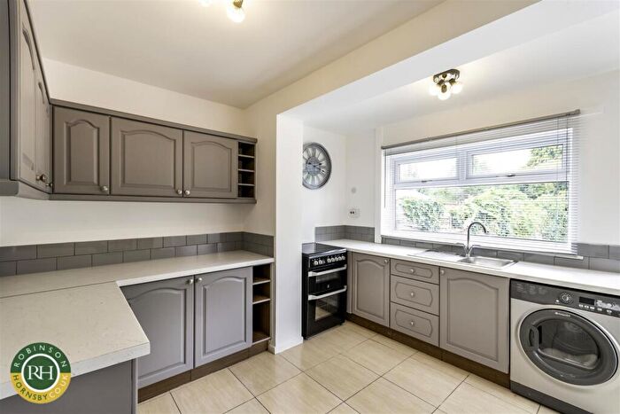 2 Bedroom Semi-Detached House For Sale In Crompton Avenue, Doncaster, DN5