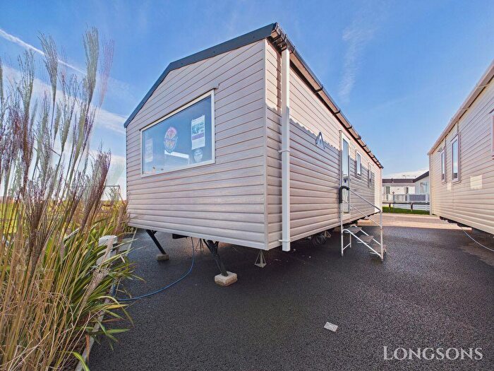 2 Bedroom Park Home For Sale In Seaview Holiday Park, CT5