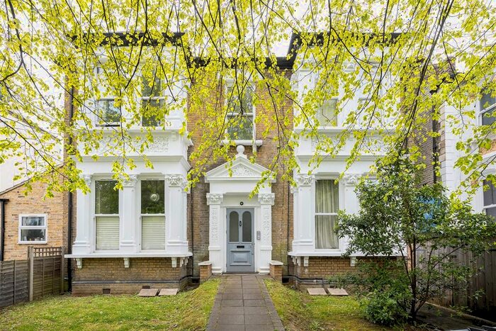 2 Bedroom Flat To Rent In Queens Road, London, E11