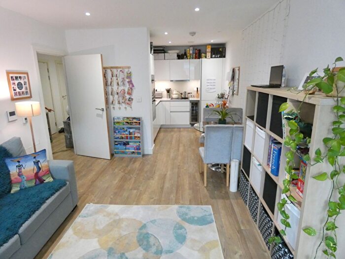 1 Bedroom Flat To Rent In Lariat Apartments, Cable Walk, Greenwich, SE10