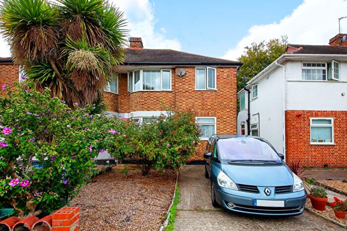 2 Bedroom Property To Rent In Runnymede, Wandsworth Common, SW19